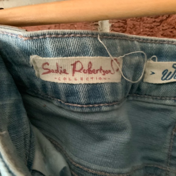 Skinny destroyed denim in light blue - Picture 5 of 5